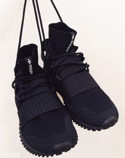 阿迪達斯有氣墊鞋嗎？人手一雙的百搭神器