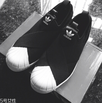 阿迪達斯有氣墊鞋嗎？人手一雙的百搭神器