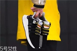 阿迪達(dá)斯有加絨鞋嗎？冬天也能穿的運(yùn)動(dòng)鞋