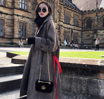 格子大衣適合什么人穿？經(jīng)典格紋永不過時(shí)