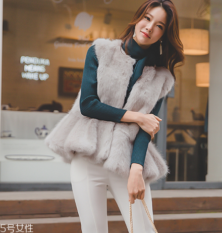 皮草馬甲什么季節(jié)穿？讓你在人群中脫穎而出