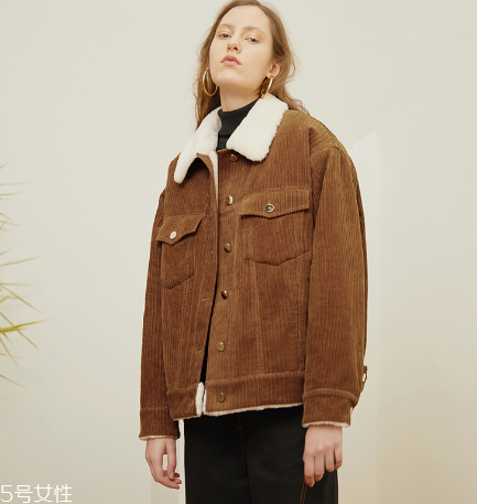 羊羔毛外套適合幾度穿？變身酷girl全靠它