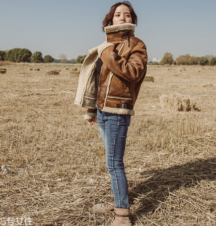 羊羔毛外套適合幾度穿？變身酷girl全靠它