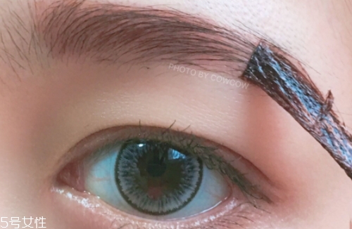 染眉膏可以持續(xù)多久？一天都不會暈妝的小秘密