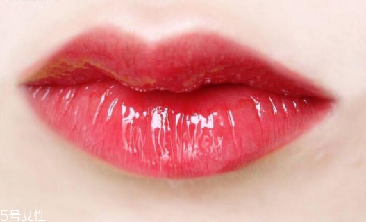 ysl唇釉哪個顏色最火？ysl唇釉的搭配技巧