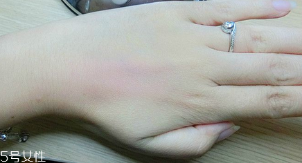 laduree花瓣腮紅好用嗎？貴婦專用彩妝線