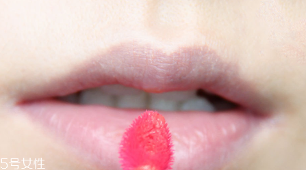 唇釉是什么東西？俗稱液體口紅