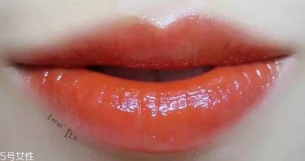 ysl唇釉怎么涂出玻璃唇？打造獨特唇色