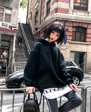 衛(wèi)衣怎么穿顯腿長？教你穿出大長腿