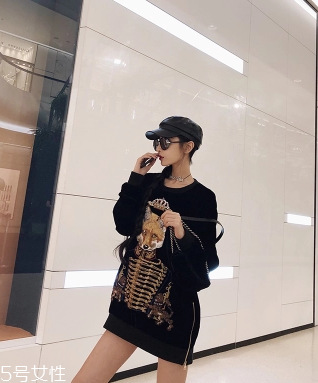 衛(wèi)衣怎么穿顯腿長？教你穿出大長腿