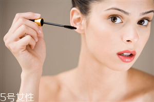 防水睫毛膏哪個(gè)牌子好用？出門(mén)約會(huì)必備神器