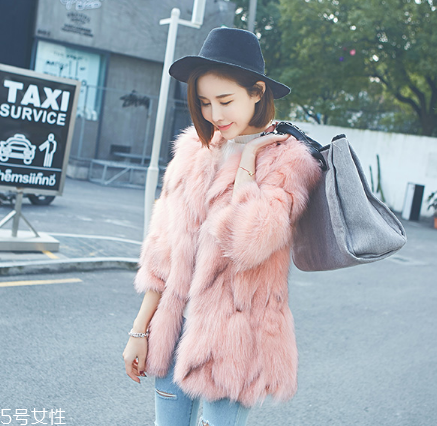 皮草長(zhǎng)款好還是短款好？根據(jù)身材來(lái)選擇