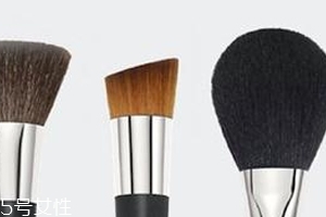 粉底刷可以用吹風(fēng)機吹干嗎？會炸毛
