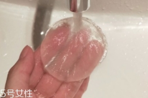 硅膠粉撲怎么清洗？勿用熱水洗