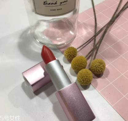 花西子是什么牌子？國貨新星品牌