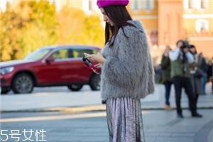 灰色皮草怎么搭配？這樣就能輕松駕馭