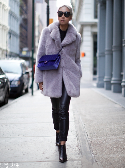 灰色皮草怎么搭配？這樣就能輕松駕馭