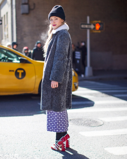 灰色皮草怎么搭配？這樣就能輕松駕馭