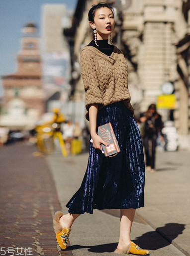 百褶裙什么顏色好看？百變女神就是你