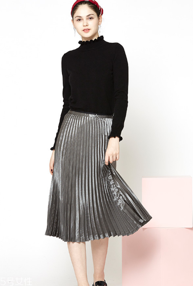 百褶裙什么顏色好看？百變女神就是你