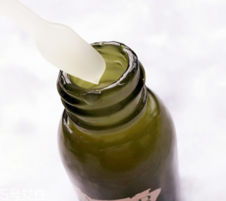 LA MER修護精華露孕媽能用嗎？適合產后去皺