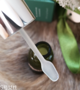 海藍之謎去皺精華用多久能見效？至少3個月