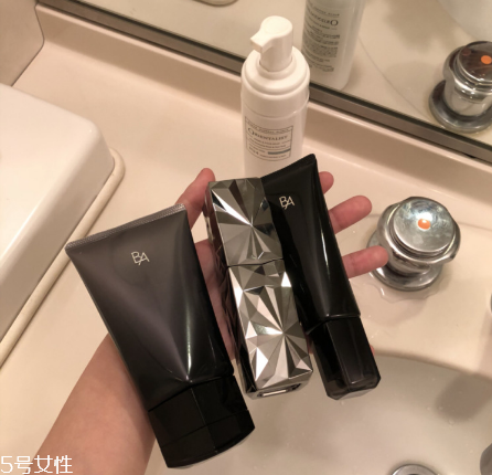 pola黑ba洗面奶好用嗎？挑不出毛病的一款洗面奶