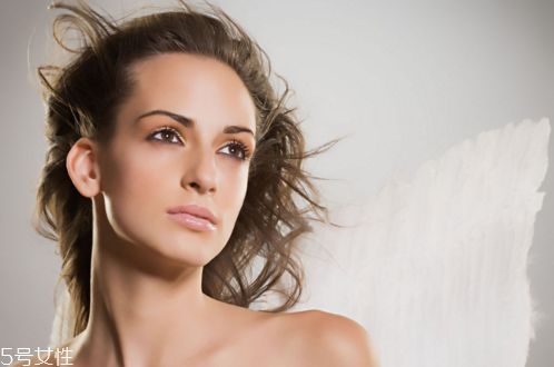 睫毛長到眼睛里怎么辦？睫毛是毛發(fā)中壽命最短的