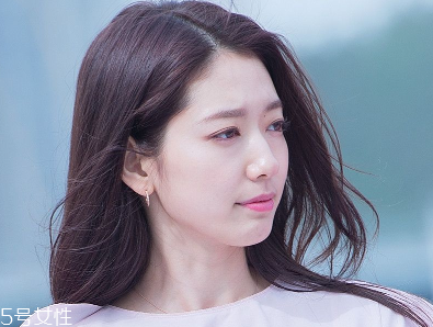 雙眼皮貼和雙眼皮膠哪個好用？簡單快捷放大雙眼