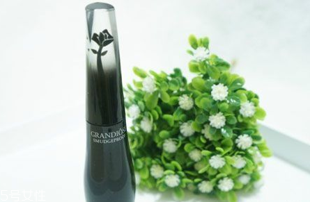 睫毛膏怎么刷好看？給你帶來(lái)深邃雙眸