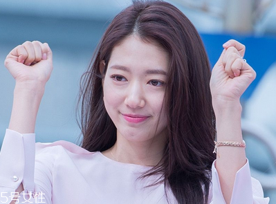 雙眼皮貼和雙眼皮膠哪個好用？簡單快捷放大雙眼