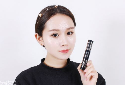 睫毛膏能帶上飛機(jī)嗎？睫毛膏需要單獨(dú)卸妝