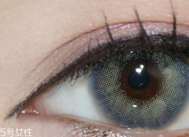 怎樣讓睫毛變長變翹？下眼線還可以畫出來