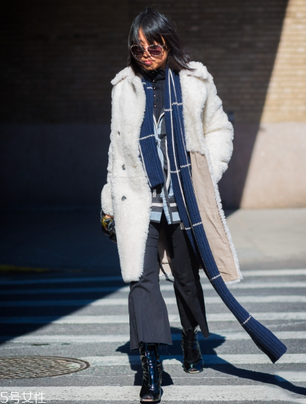 皮草搭配什么褲子好看？打造冬日新時(shí)尚