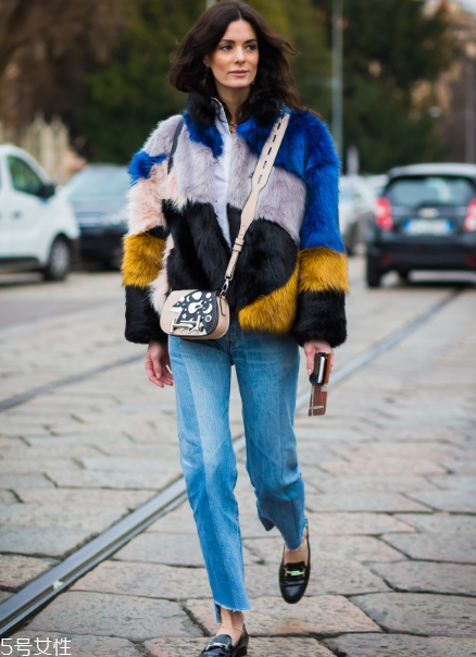 皮草搭配什么褲子好看？打造冬日新時(shí)尚