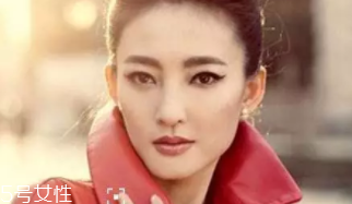 鵝蛋臉適合什么妝容？不適合濃妝