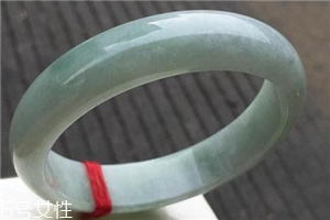 糯種翡翠屬于什么檔次？翡翠的價值你清楚嗎