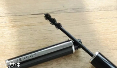 紀(jì)梵希睫毛膏多少錢(qián)？霸氣十足的睫毛膏