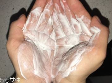 LA MER潔面泡沫為什么泡沫不多？要注意使用手法