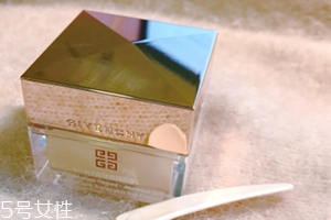 紀梵希少女眼霜怎么樣？粉色少女眼霜評測