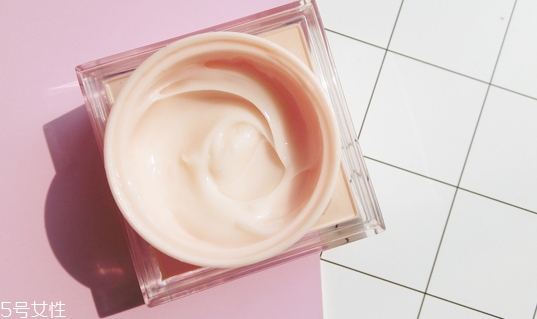紀梵希少女眼霜怎么樣？粉色少女眼霜評測