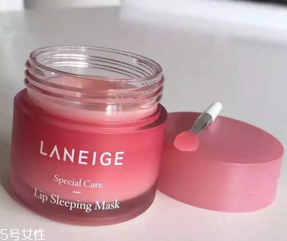 蘭芝唇膜一周使用幾次？千萬不要用舌頭去舔嘴唇