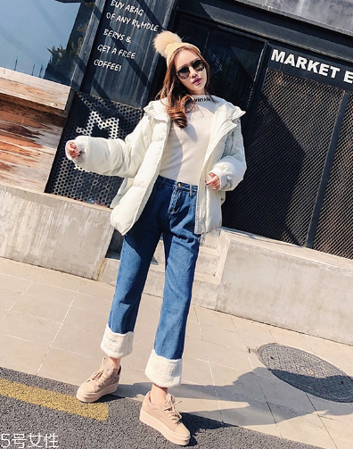 寬松牛仔褲配什么上衣？帶給你不一樣的美感