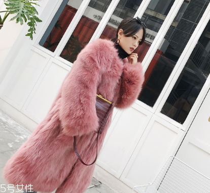 皮草和羊剪絨哪個暖和？看完你就清楚了