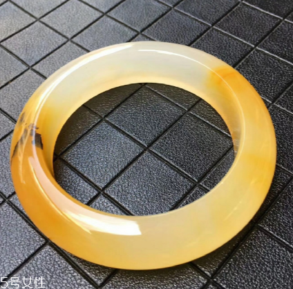 黃龍玉有收藏價(jià)值嗎？不同等級收藏價(jià)值不同