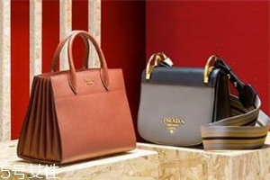 過年背什么包包好看？2018最火的包包款式