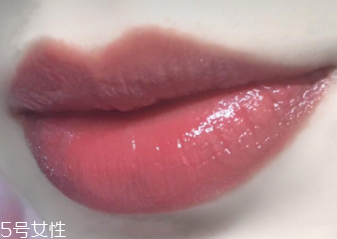 Mac口紅哪個(gè)顏色最火？6款最愛唇色試色