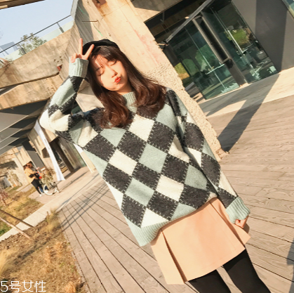 格子針織衫怎么搭配？有一種經(jīng)典叫格紋