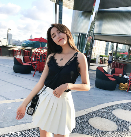 毛呢短裙怎么搭配？這個(gè)冬天讓你時(shí)尚又溫暖