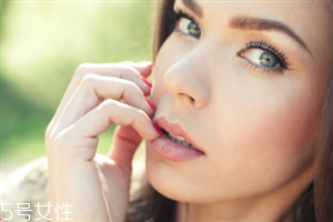 漂唇后忌口什么食物？決定漂唇持久度的因素